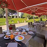 Eden Park By Brava Hotel