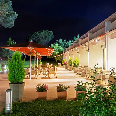 Eden Park By Brava فندق ريوذييّوتْسْ ذي لا سيل