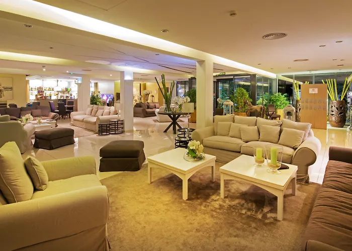 Eden Park By Brava فندق