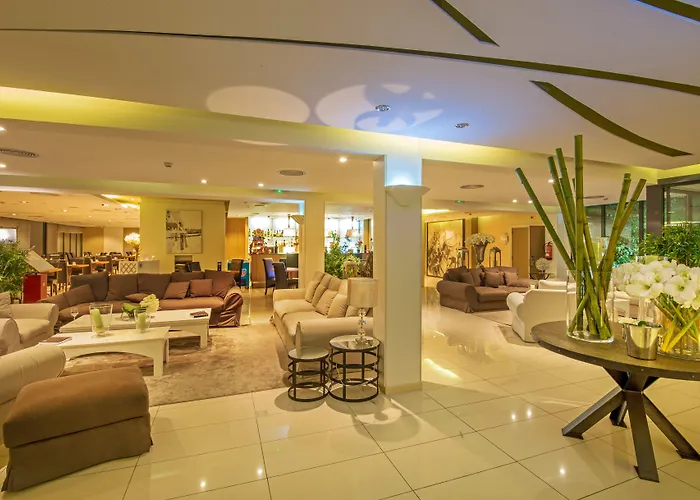 فندق Eden Park By Brava ريوذييّوتْسْ ذي لا سيل