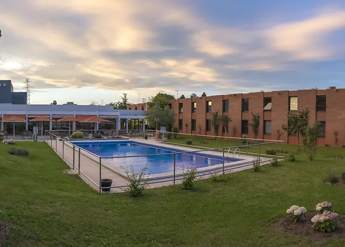 فندق Eden Park By Brava 4*