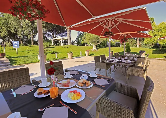 Eden Park By Brava فندق