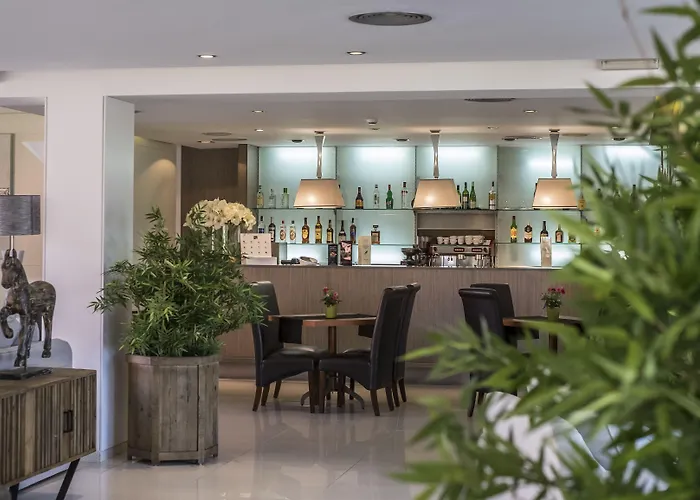 فندق Eden Park By Brava 4*