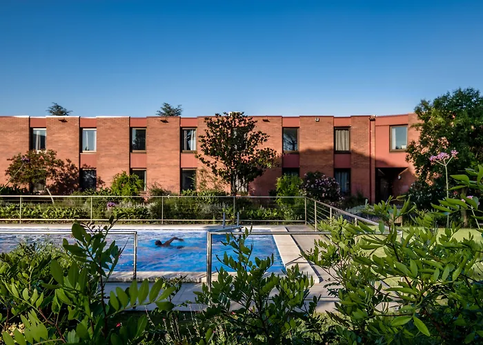 Eden Park By Brava فندق 4*