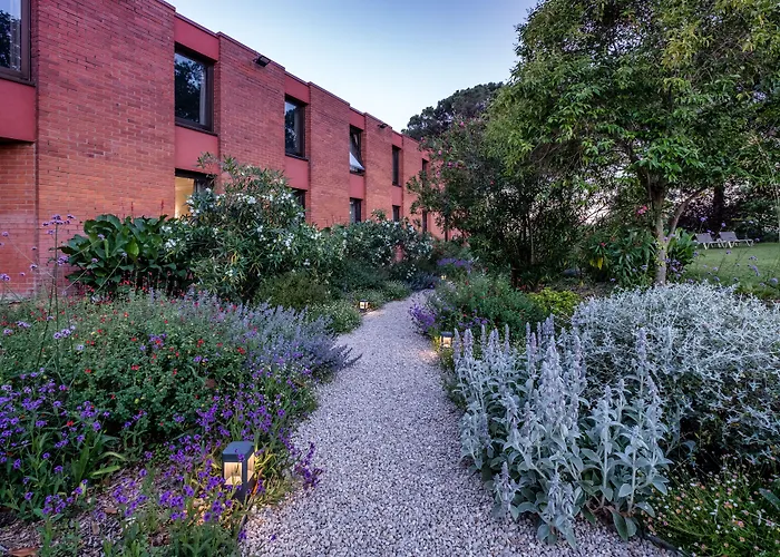 فندق Eden Park By Brava 4*