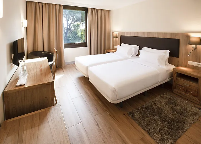 فندق Eden Park By Brava 4*